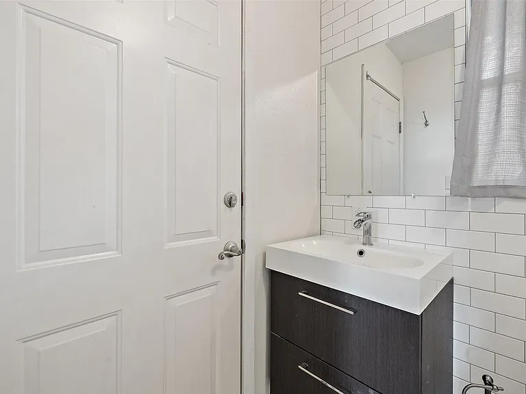 2918 Thurman Rd — Photo 22