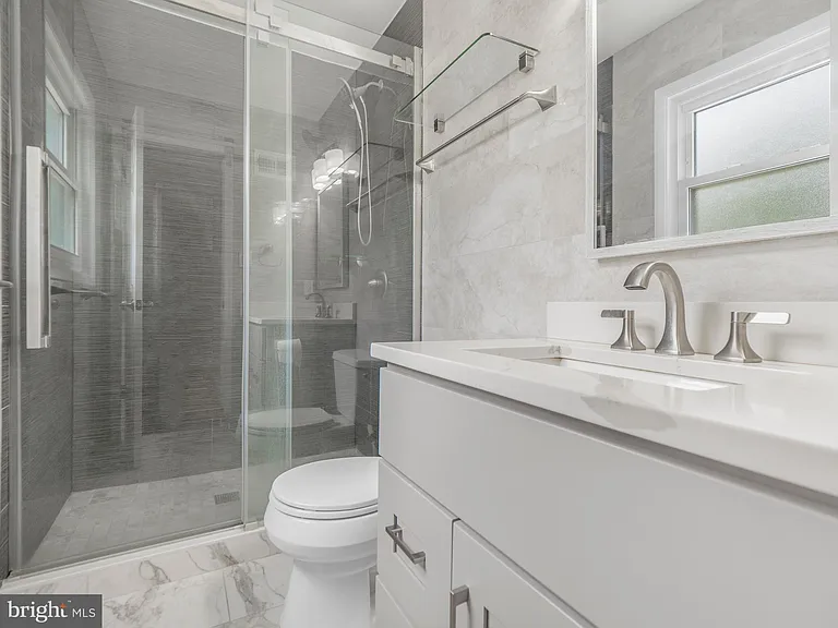 14204 Woodcrest Dr — Photo 22