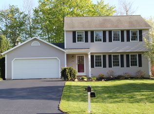 4794 Limehill Dr, Syracuse, NY 13215