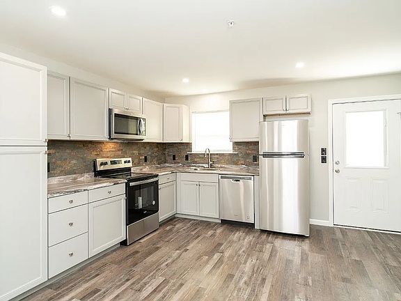 5th image of 116 Washington St APT C
