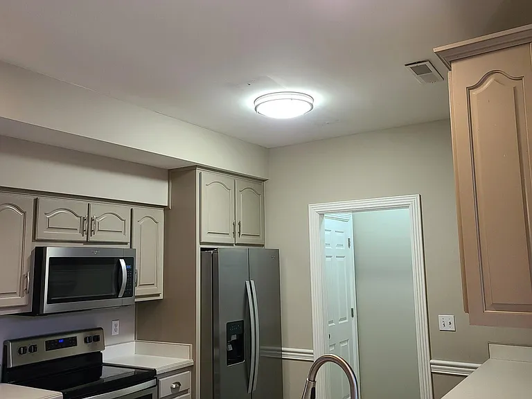1416 Wind Ridge Ave — Photo 3