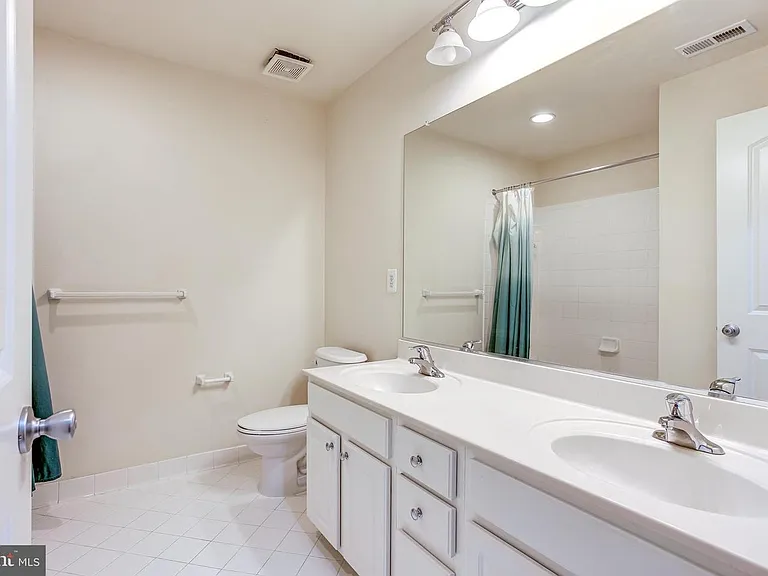 446 Whetstone Glen St — Photo 23