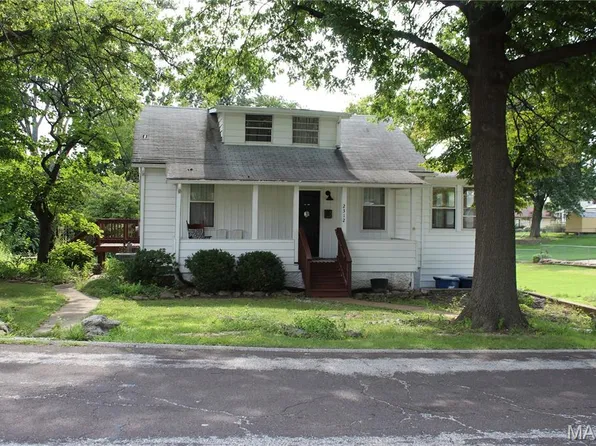 2312 Burns Ave, Saint Louis, MO 63114