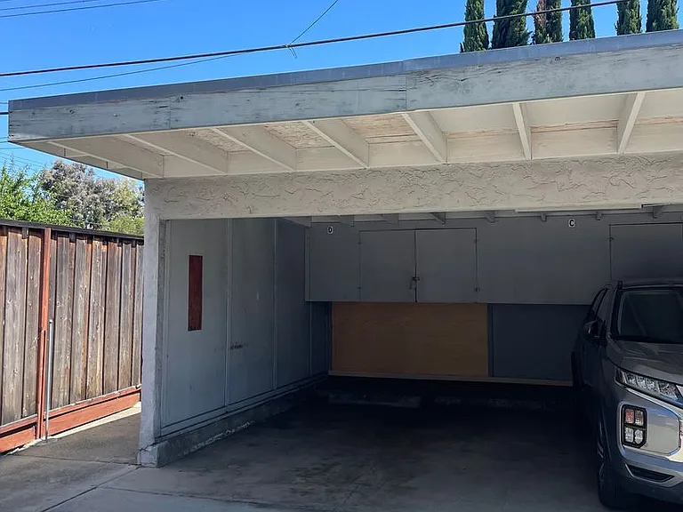 2206 Deborah Dr — Photo 8