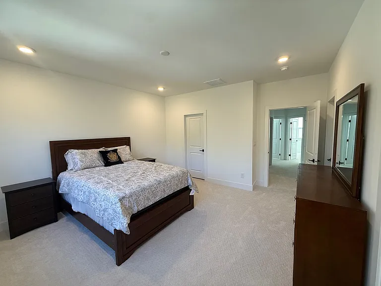1013 Regalia Rd — Photo 10