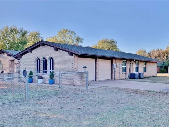 15888 NW Cache Rd, Cache, OK 73527