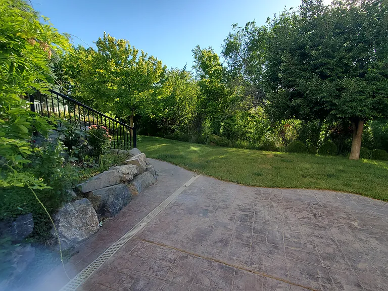 9885 N Deep Creek Dr — Photo 2