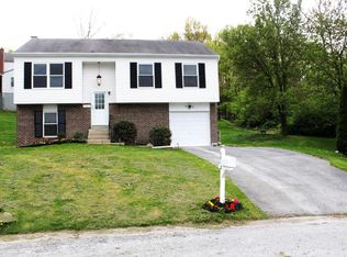 1662 Carlisle Ln, Downingtown, PA 19335