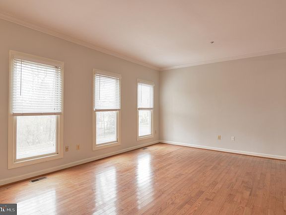 3rd image of 3 Sterling Ct
