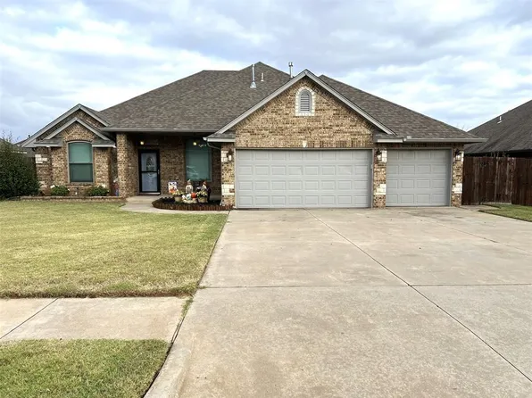 912 N Barn Hill Way, Mustang, OK 73064