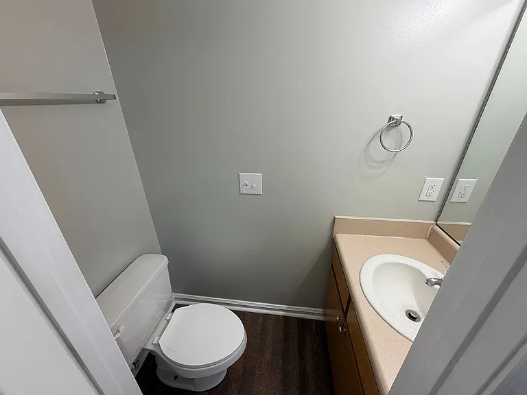 427 E Main St — Photo 6