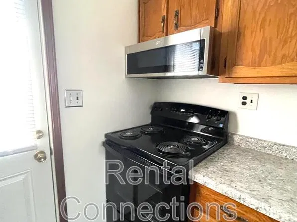 400 E College St, Energy, IL