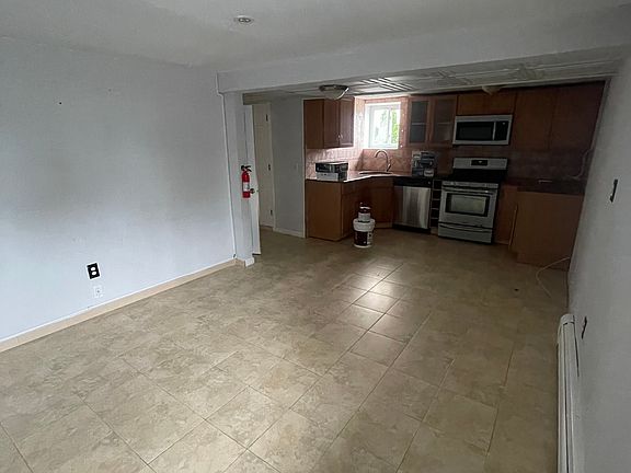 4th image of 450 Park Ave #1