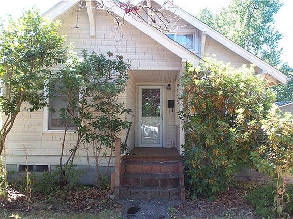 4th image of 1303 Central St NE
