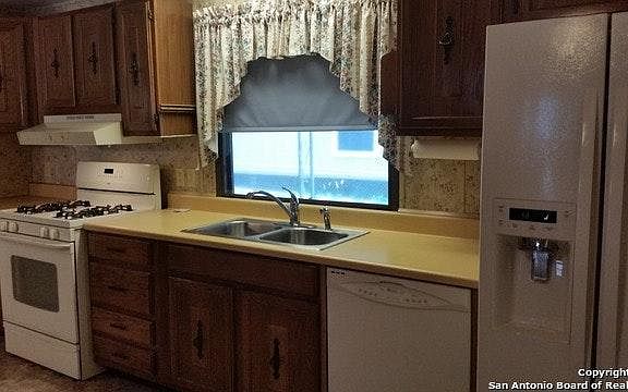 4th image of 8434 Braewick Dr