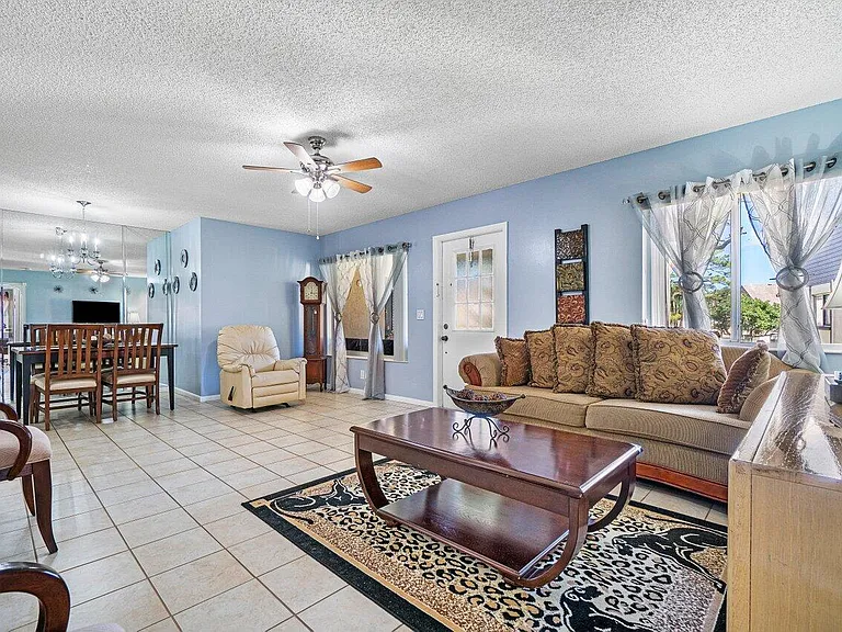 407 Pine Glen Ln #B-1 — Photo 15