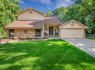 38598 Meeting House Ln, Livonia, MI 48154
