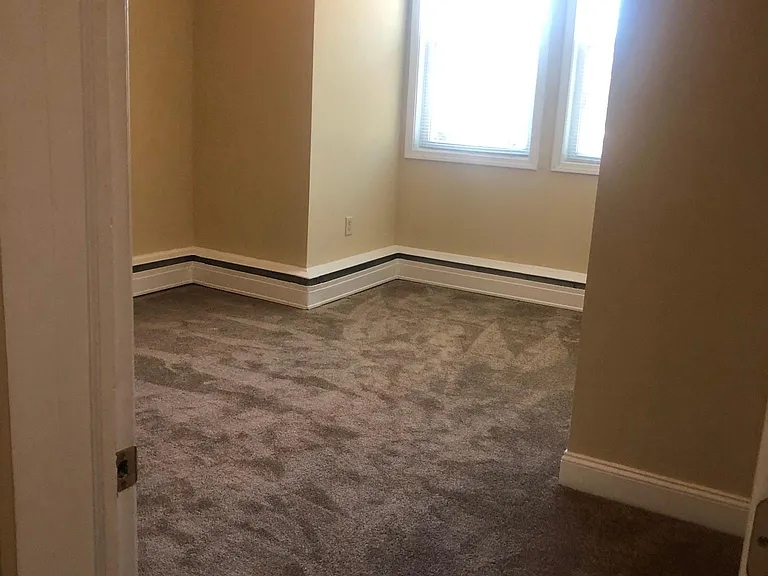 2278 Williams Ave #6 — Photo 12