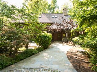 25 Mountain Laurel Ln, Malvern, PA 19355