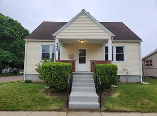 445 S 10th St, Coshocton, OH