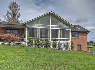 121 Laurel Acres Ct, Jonesborough, TN 37659