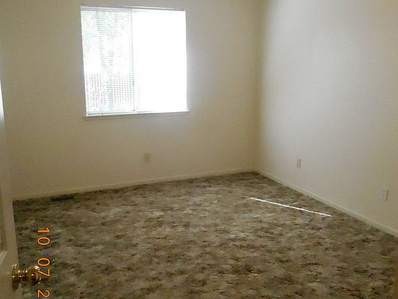 5th image of 705 Linda Kay Ct