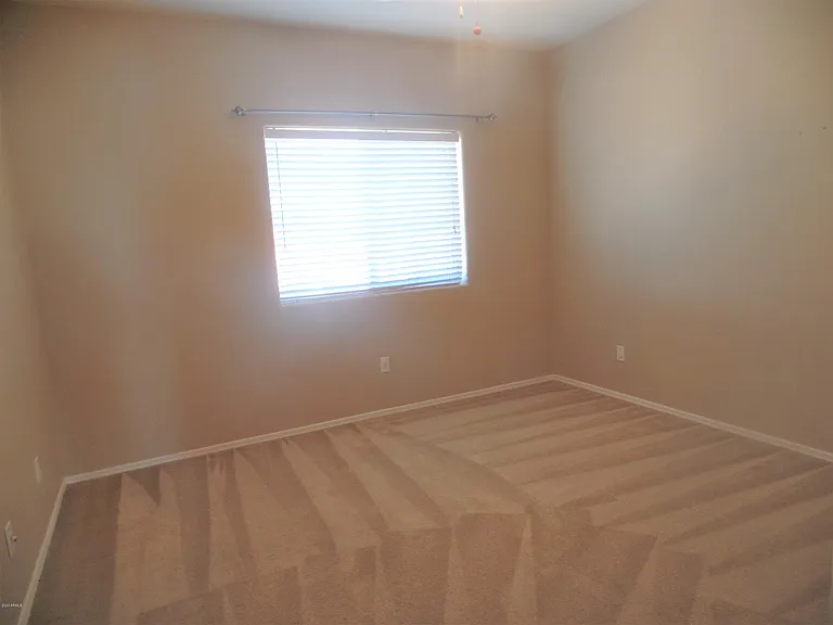1281 E Hampton Ln — Photo 13