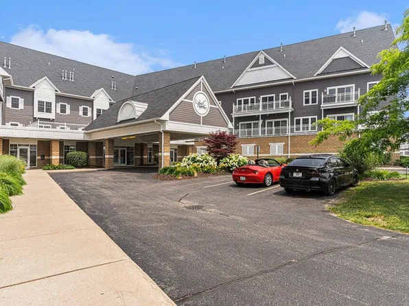 917 W Savidge St Unit 34, Spring Lake, MI 49456