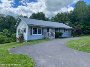 100 Meeker Outlet Rd, Dallas, PA 18612