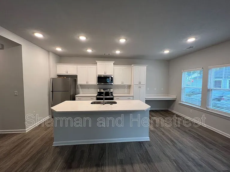 5053 Mimosa Dr #5053 MIMOSA DR — Photo 3