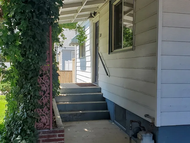 324 Chestnut St — Photo 4