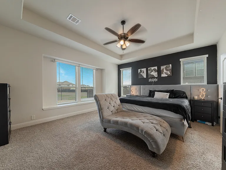 3825 Honey Grove Dr — Photo 10
