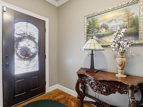 4th image of 112 Carriage Way