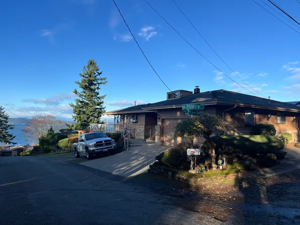 5204 SW Pritchard St, Seattle, WA 98116