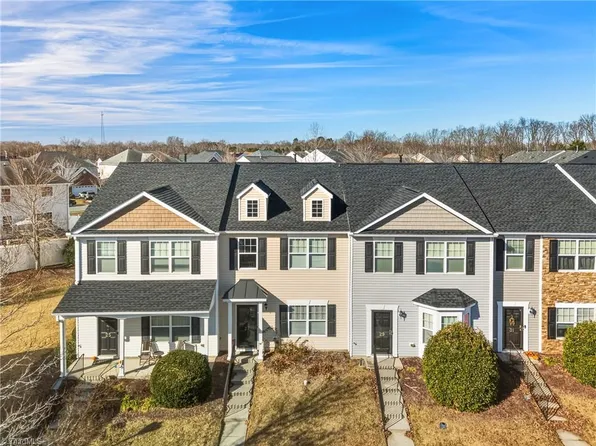 27 Arbor Hill Pl, Mc Leansville, NC 27301