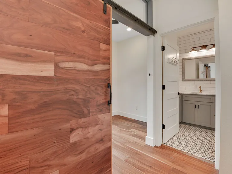 400 W Monroe St #A — Photo 16