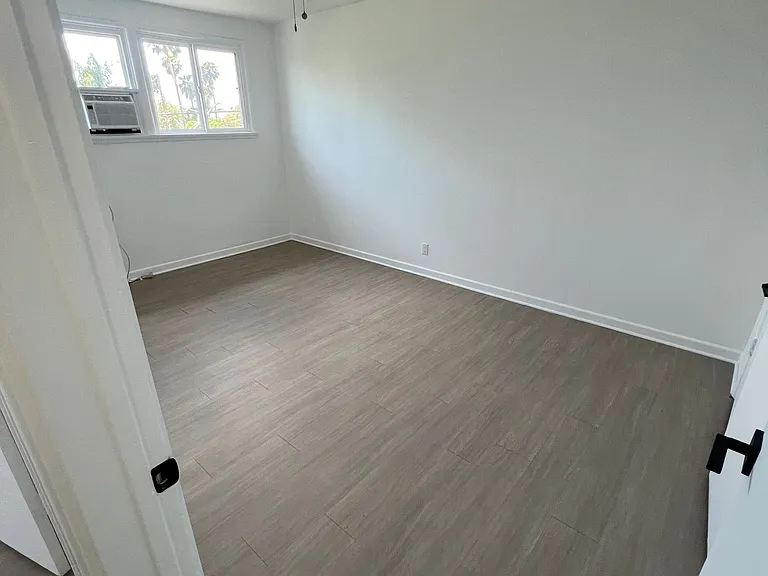 1119 N Hayworth Ave #9 — Photo 10