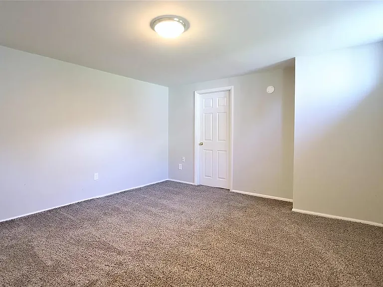 1929 Squires Way Ct — Photo 43
