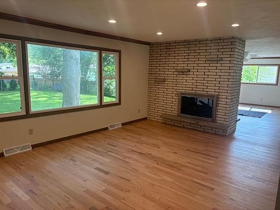 4th image of 4813 Flint Ln