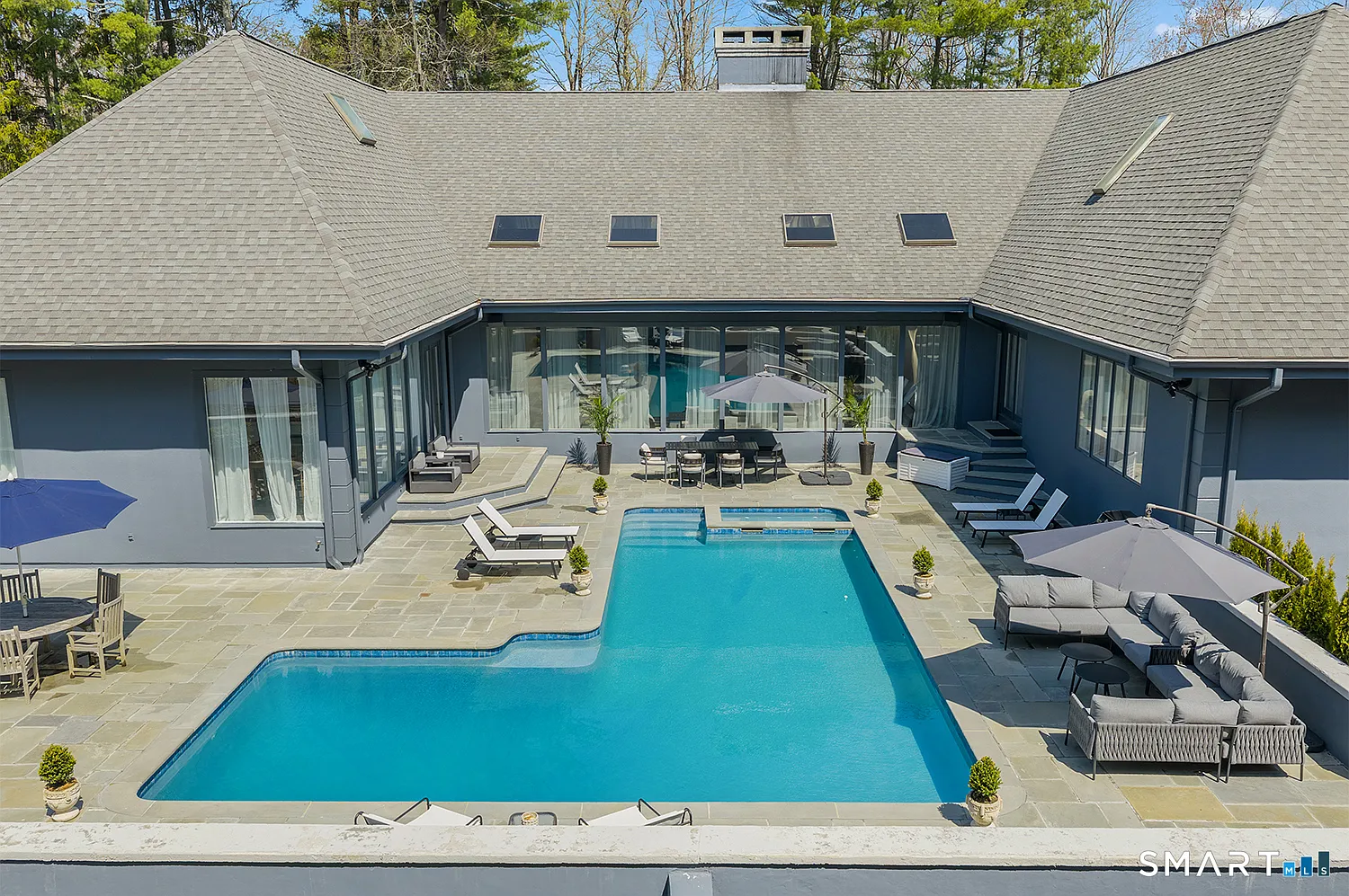 5 bed, 4.5 bath, 5664 sqft, $25,000 — Photo 3