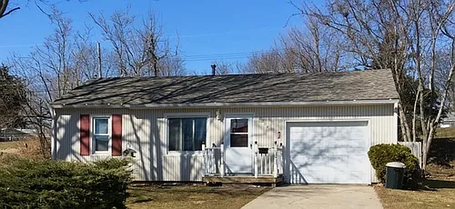 2204 S 8th Ave E Photo 1