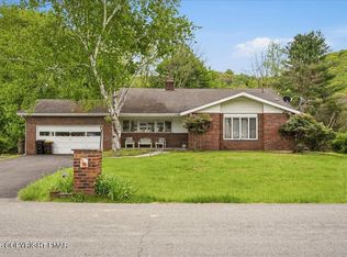 310 Albert Rd, Stroudsburg, PA 18360