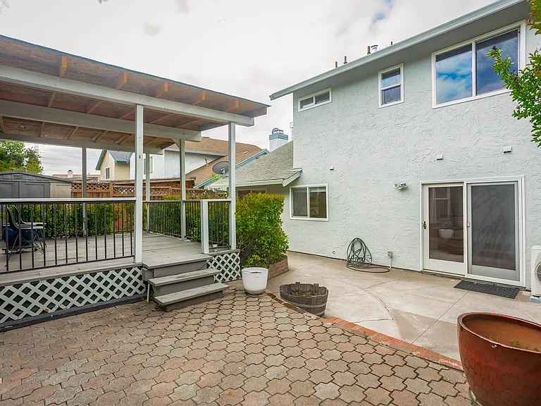 2256 Emerald Hills Cir — Photo 28