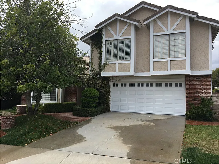 6071 Rustling Oaks Dr — Photo 1