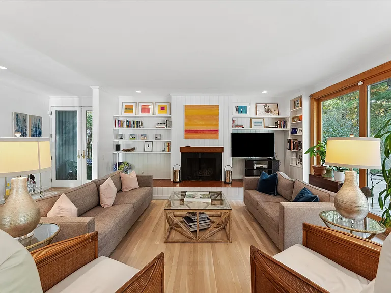 14 Foster Rd — Photo 5