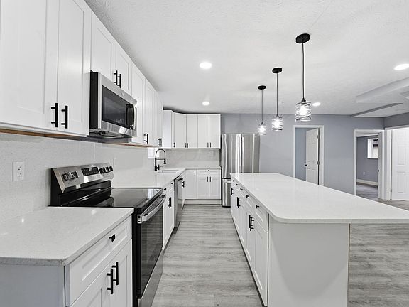 3rd image of 135 Rumsey Rd