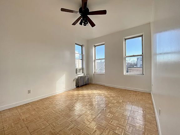 4th image of 253 Nassau Ave APT 3L