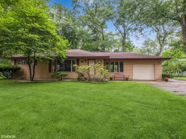 3304 Lasalle Trl, Michigan City, IN 46360