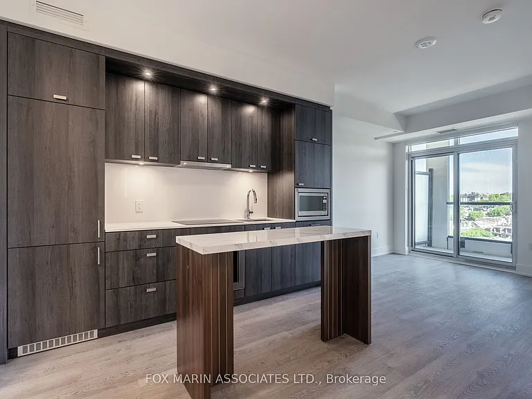 858 Dupont St #806 — Photo 5