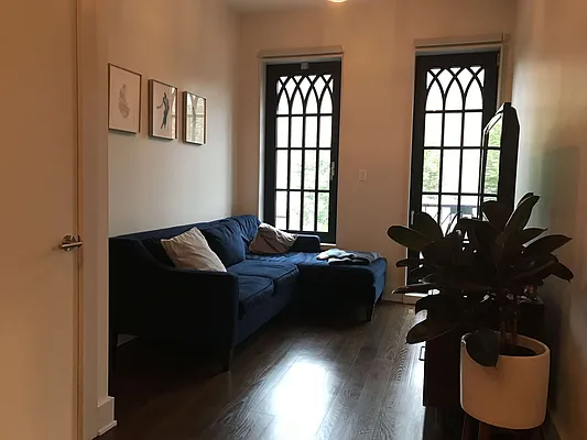 Rented by TheLocals LLC | media 41